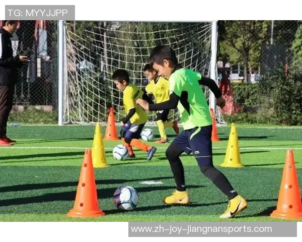 远晟少儿足球助力孩子成长培养团队精神与竞技能力的全面发展 远晟少儿足球助力孩子成长培养团队精神与竞技能力的全面发展